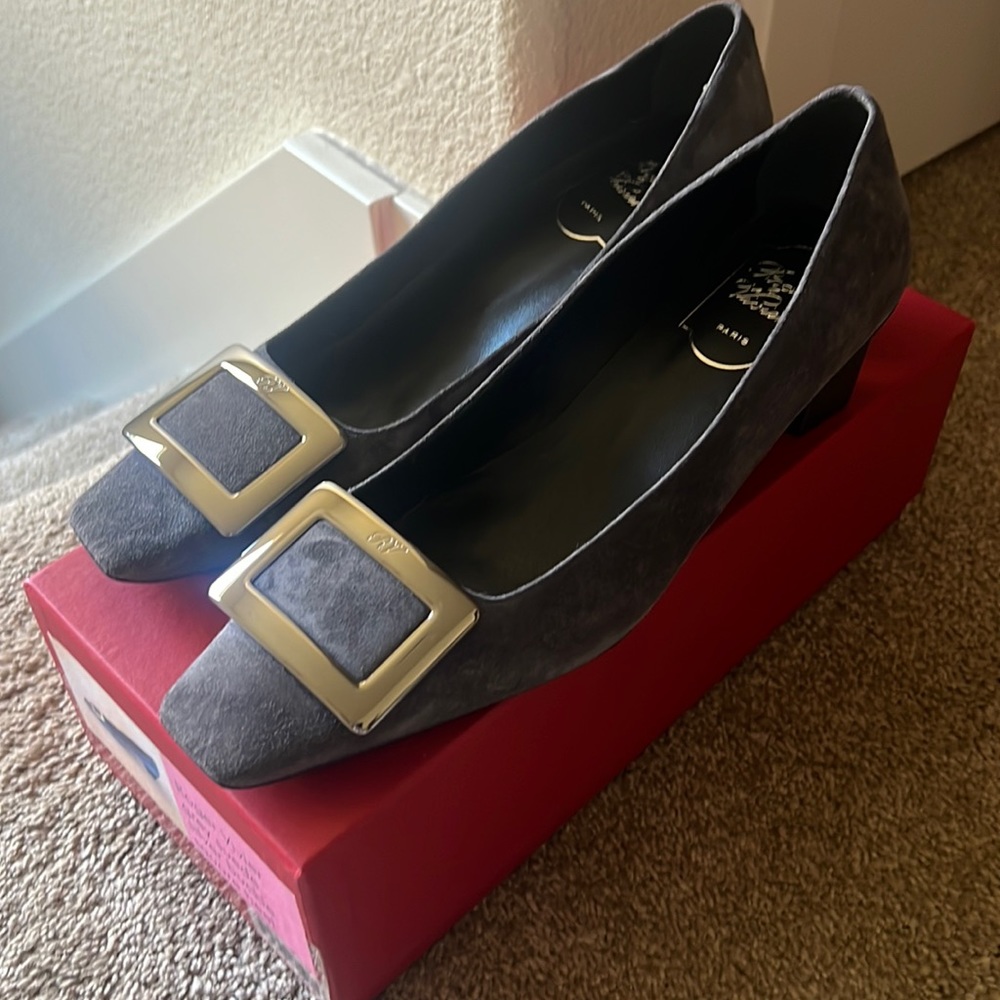 Roger vivier suede pumps 38.5